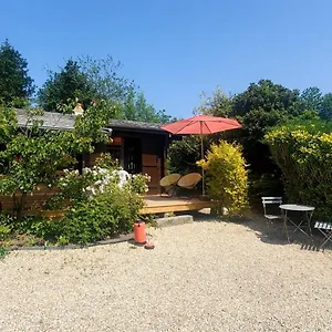chalet-en-pleine-nature-au-bord-dun-tang.inbrittany.com/